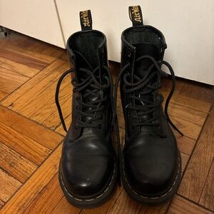 Black Doc Marten's1460 boots size 6